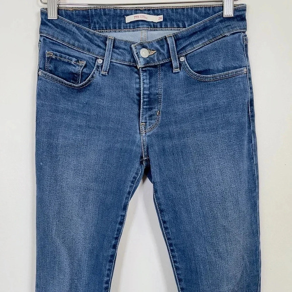 LEVI'S | 711 SKINNY  MEDIUM WASH JEANS - Picture 3 of 15